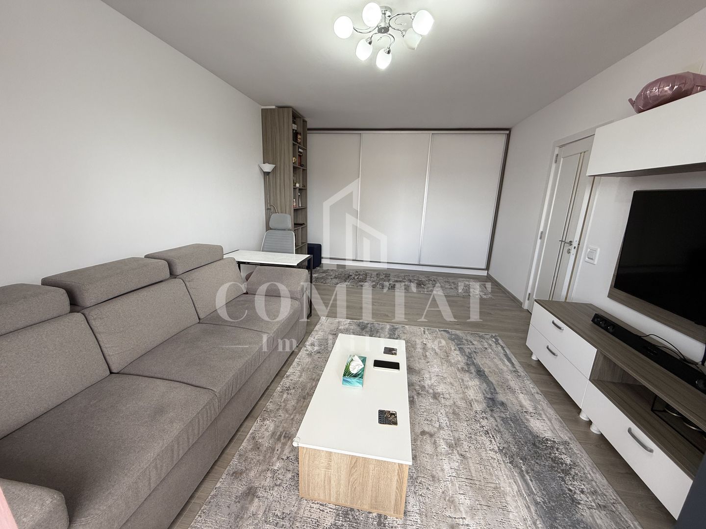 Apartament cu 2 camere decomandate | Zona Rivus Iulius Mall | Bulgaria - Poză 2