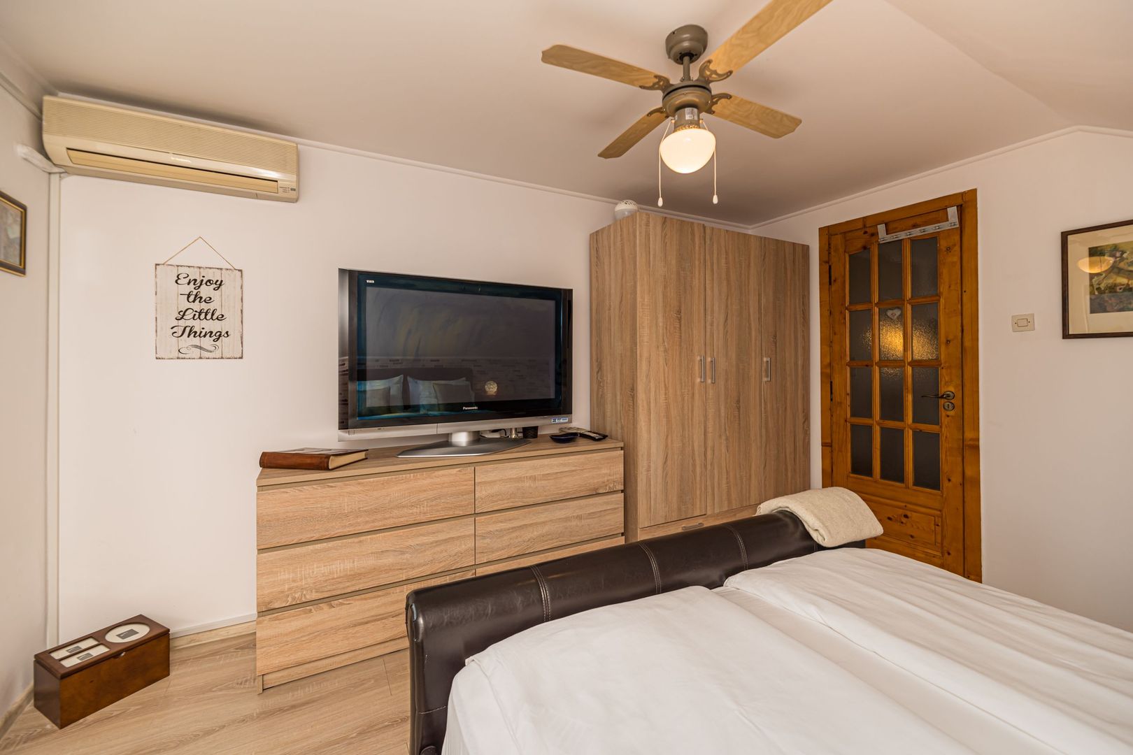 Vila de lux,  de inchiriat! Drumul Poienii! - Poză 12