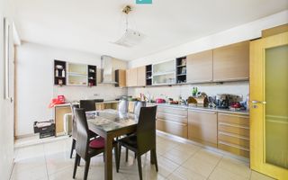 Casă în Mehala - Ideală pentru două familii - Poză 10