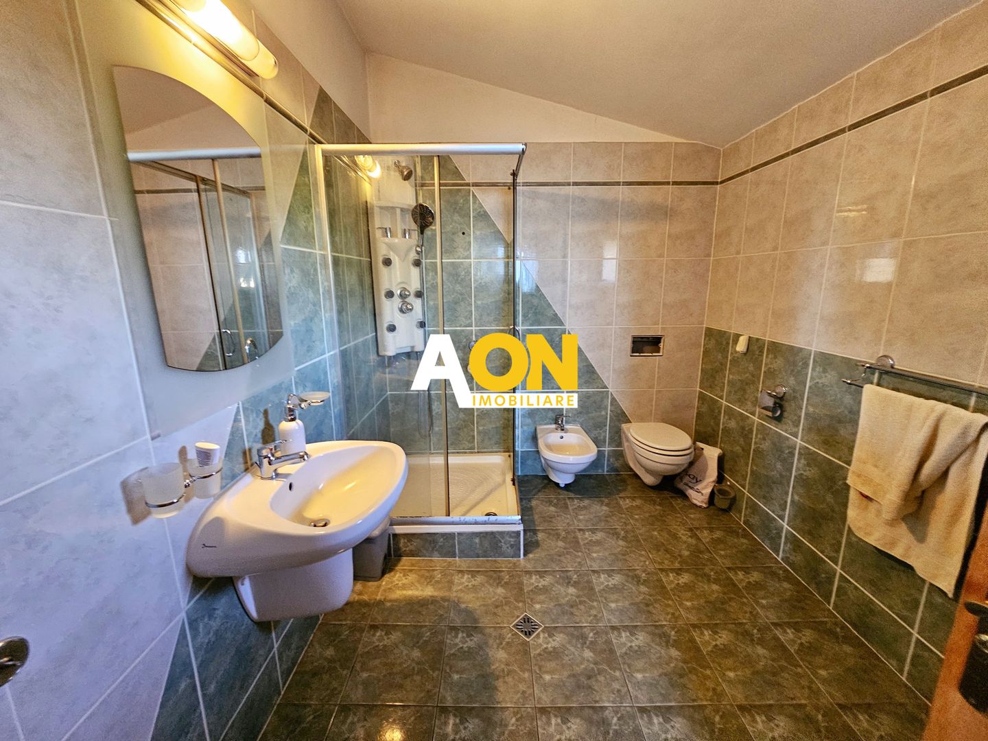 Casa 8 camere, S+P+1, teren 1377 mp, zona Schit - Poză 16