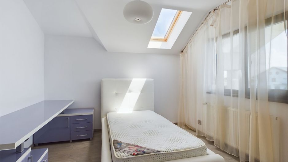 Vilă modernă cu 5 camere Curtici - Poză 12