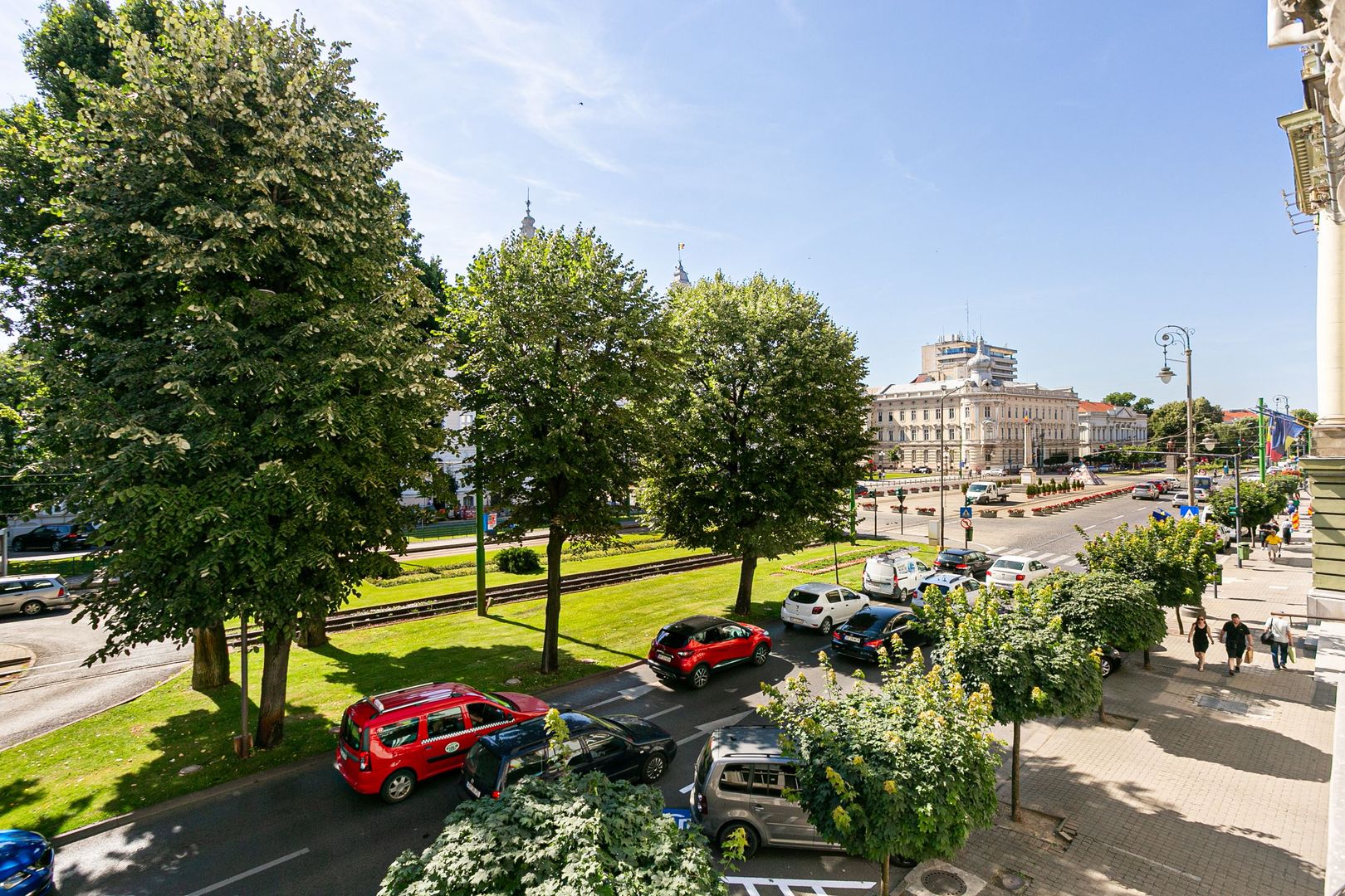 Rezervat Apartament spațios cu vedere la Bulevardul Revoluției Arad - Poză 2