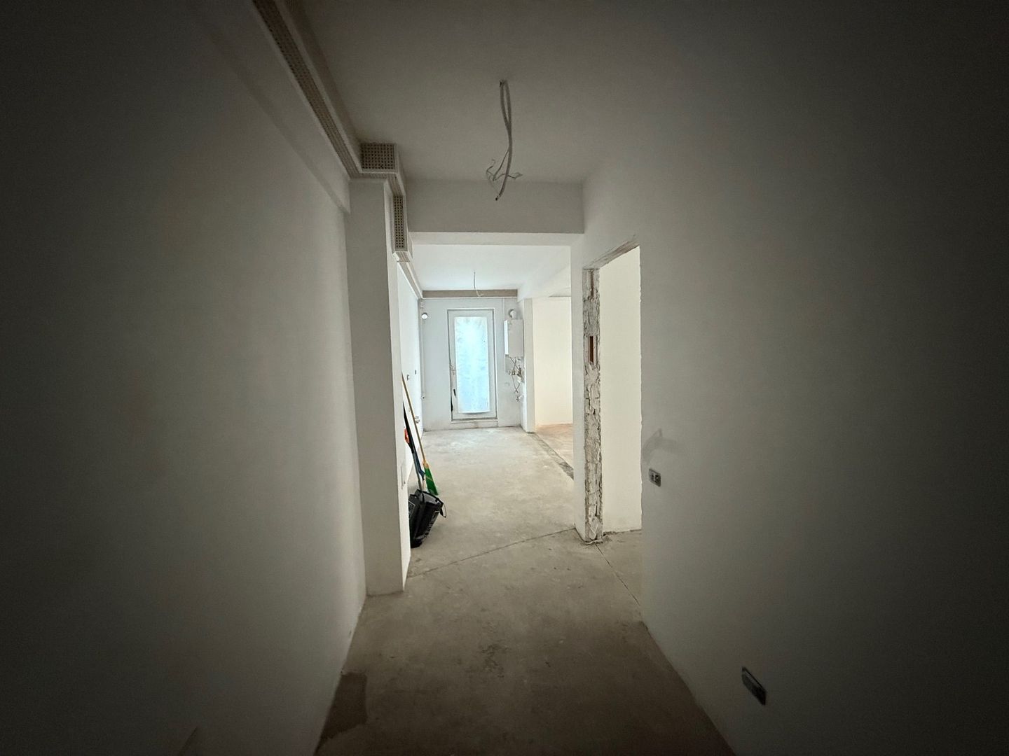 Apartament 4 Camere de Vanzare - Poză 16