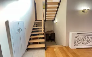 Casa eleganta si luminoasa, situata in zona de case - Mehala - Poză 21