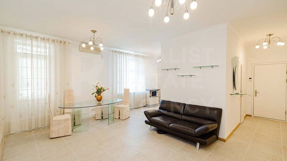 Chirie, apartament, 4 camere, str. Mihai Eminescu, Centru - Poză 2