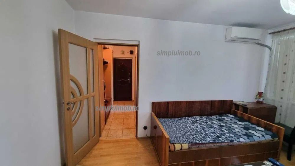 Metrou Obor mobilat etaj intermediar 3 camere - Poză 2
