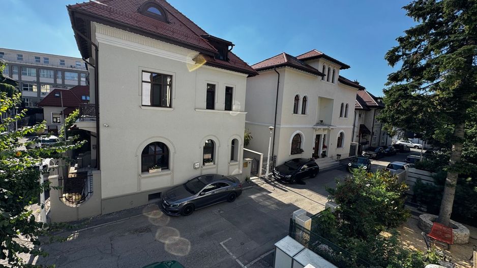 Vila 3 apartamente / 9 camere  Piata Unriii - Parcul Carol IM603 - Poză 16
