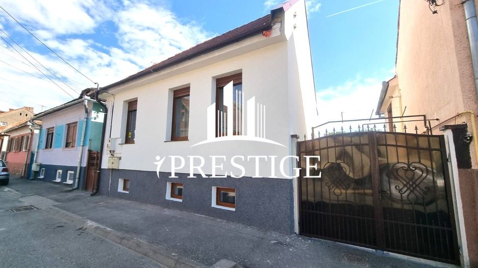 CASĂ DE VÂNZARE ÎN SIBIU TEREZIAN | 4 CAMERE | 2 BĂI | CURTE - Poză 1