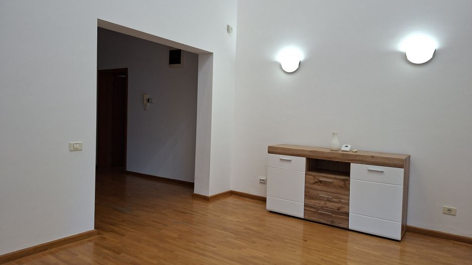 Vilă luminoasă I Gradina mare si loc de joacă privat I Iancu Nicolae - Poză 18