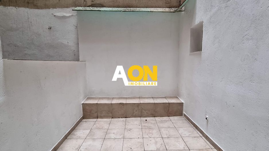 De vanzare apartament 3 camere, Cetate - Poză 8