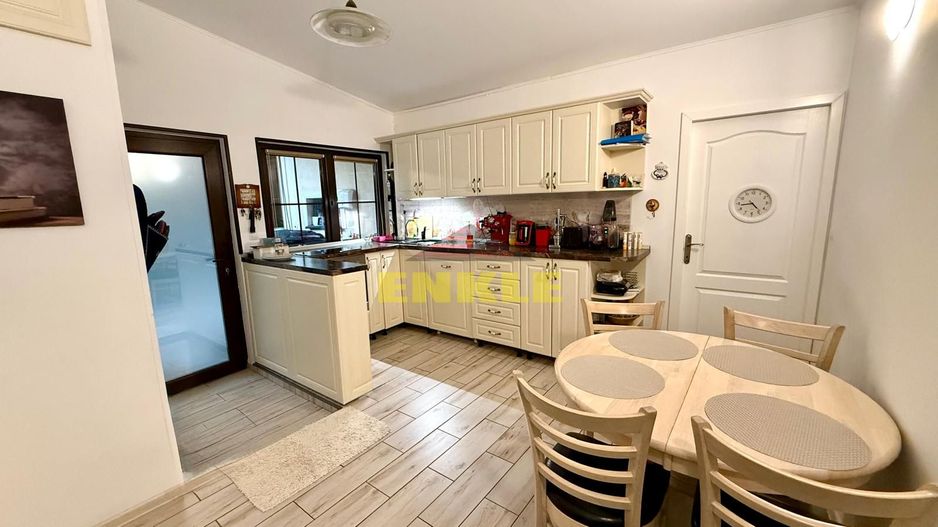 Casă de vânzare  P+M– 163 mp utili, teren 544 mp. - Poză 15