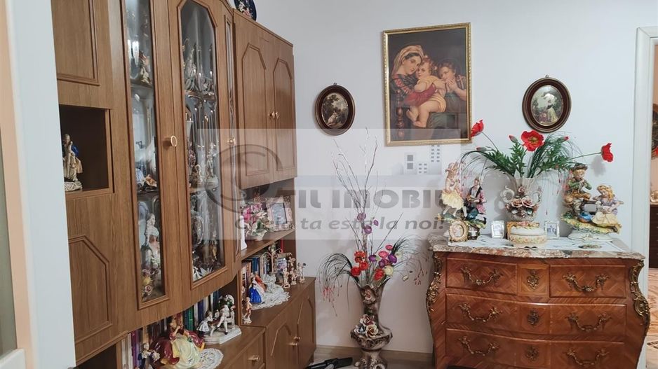 Apartament 3 camere semidecomandat parter Tudor Vladimirescu - Poză 1
