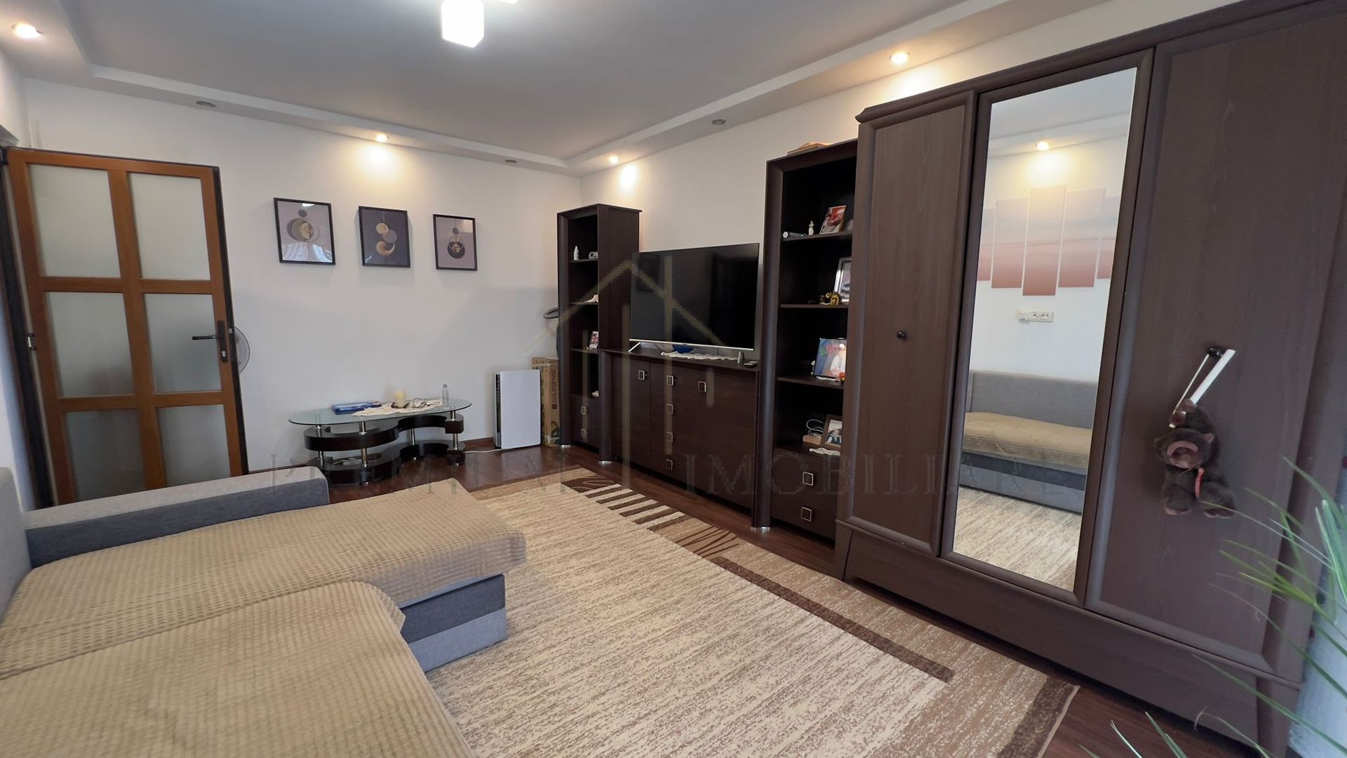 Apartament 3 camere complet renovat – Etaj 2/4 – Zona de jos - Poză 4