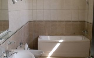 VILA INDIVIDUALA CU 6 CAMERE IN ZONA PIPERA - Poză 8