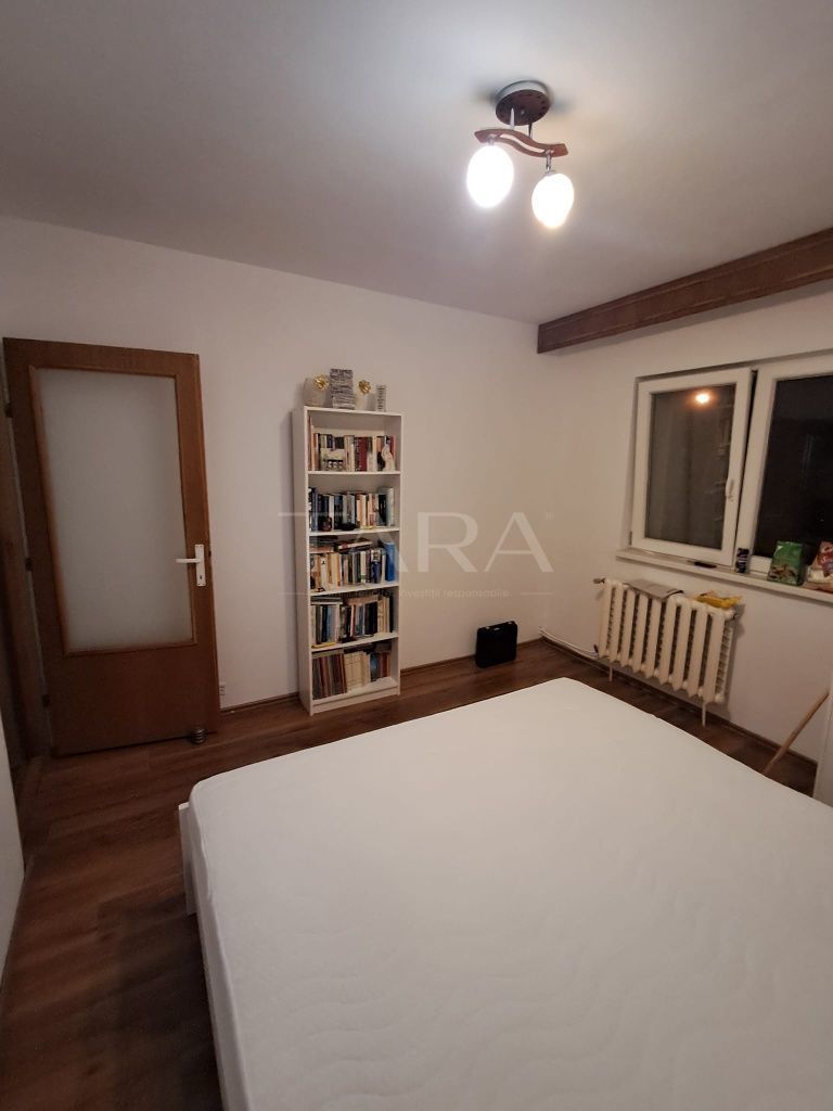 Apartament cu 4 camere, etaj 1, zonă excelentă. - Poză 1