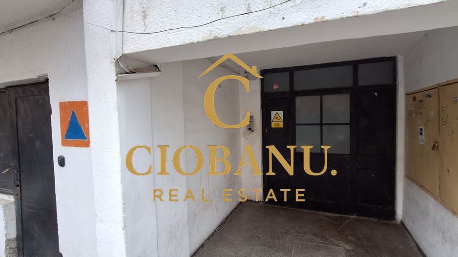 Apartament etaj 3/8 decomandat zona 1 Mai-Sara de vanzare - Poză 6