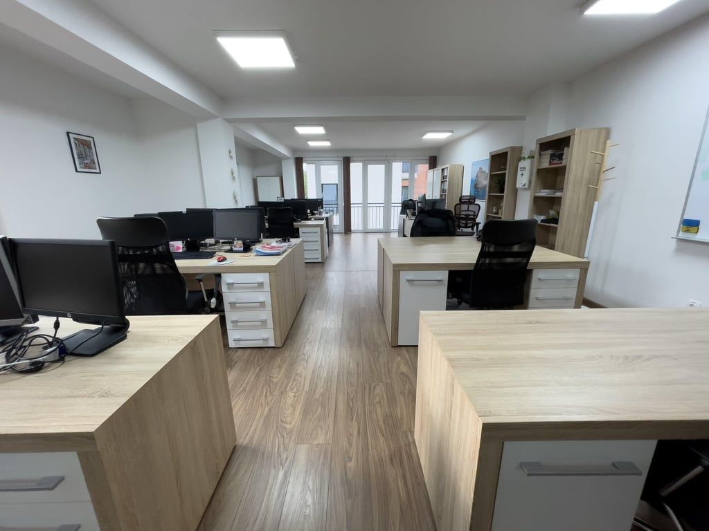Spațiu de birouri de 95 mp + terasa 90 mp zona Centrala - Poză 13