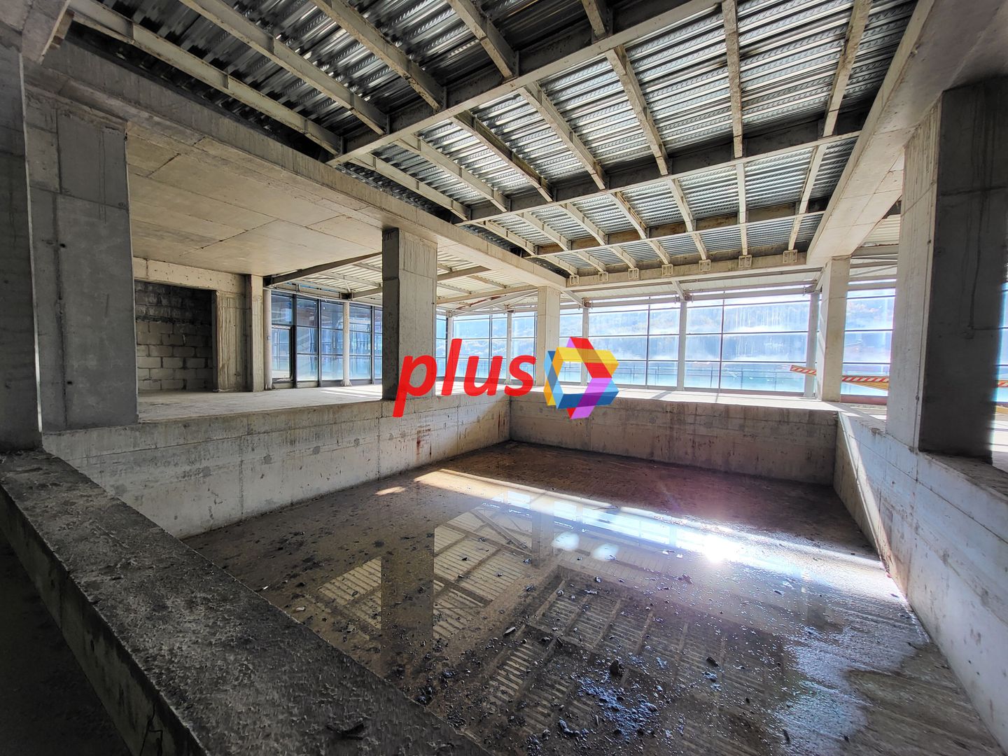 Clădire mixta -3600 mp - Poză 29