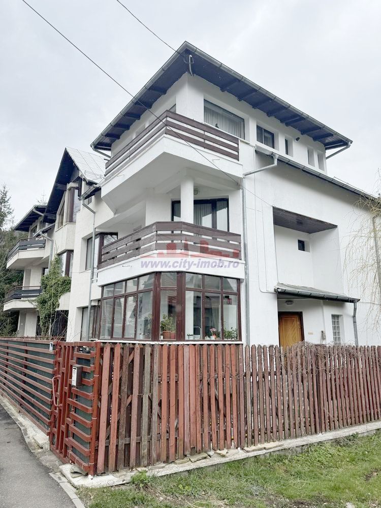 Vanzare apartament 3 camere  in Vila Parter Inalt Busteni Prahova - Poză 3