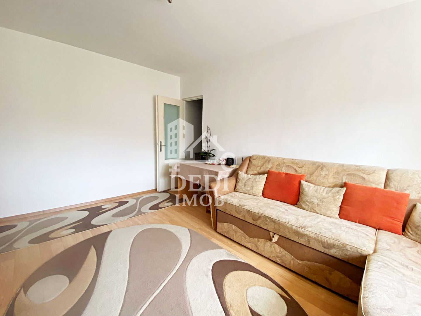 Apartament 3 camere de vânzare in zona Rogerius, Oradea - Poză 2