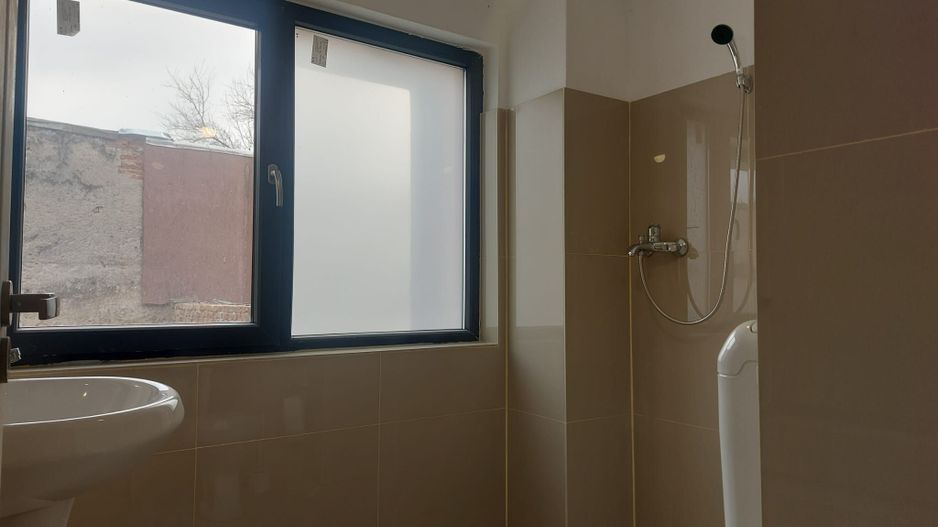 Casa/Vila 6 camere Piata Victoriei, Buzesti / An 2023 - Poză 41