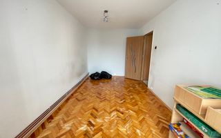 Apartament cu trei camere în bloc izolat -zona Aradului - Poză 5