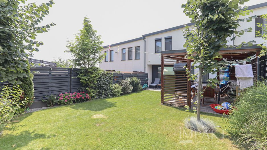 Casa cuplata minunata de vanzare, situata in cartier Voronet! - Poză 19