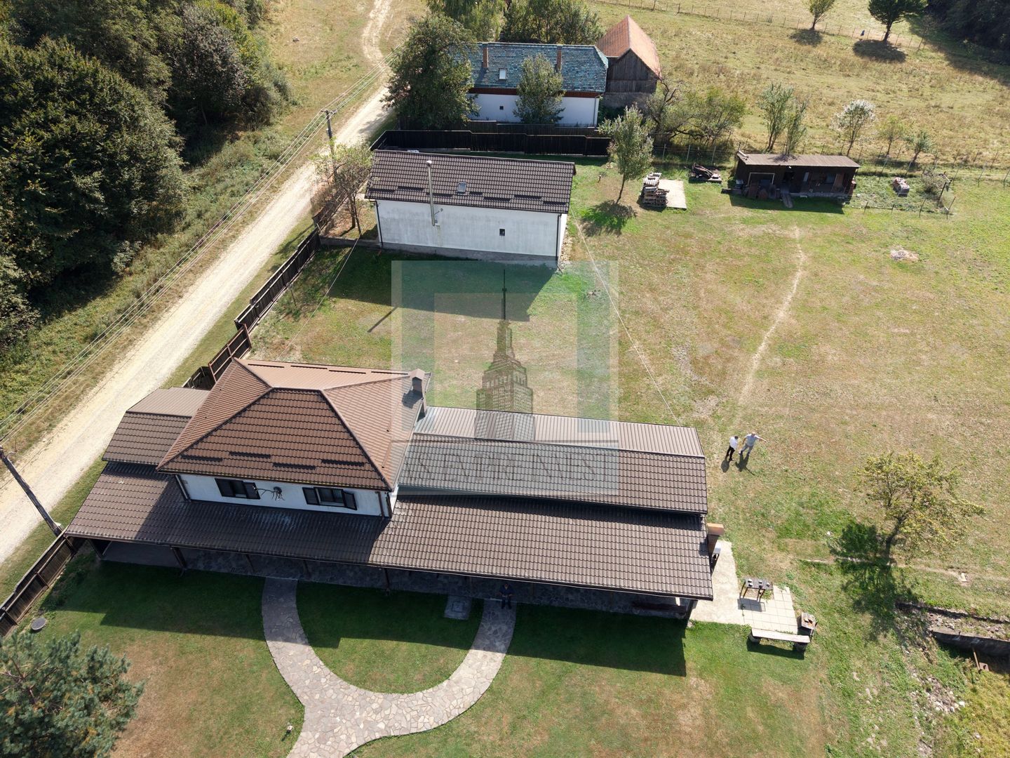 Complex Turistic activ,  2 lacuri ,teren 16800 mp -zona Valea Dobârlău - Poză 7