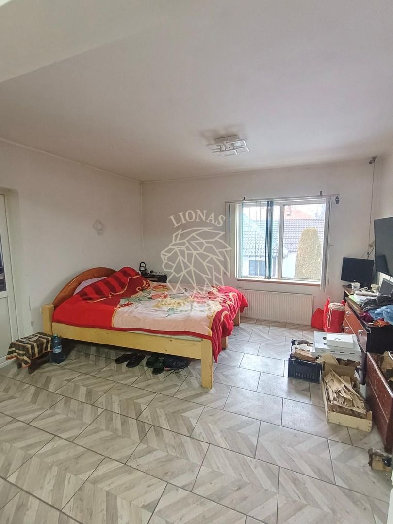 OPORTUNITATE INVESTITIE! Casa cu 2 apartamente- Zona Eroilor - Poză 3