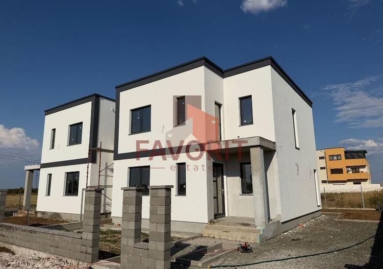 Duplex 4 camere despartit prin camera tehnica | Giroc - Poză 1