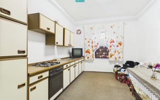 Casă Individuală cu spațiu comercial - Variaș - Poză 24