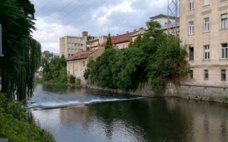 Apartament modern cu 2 camere in centrul orasului view spre somes - Poză 6