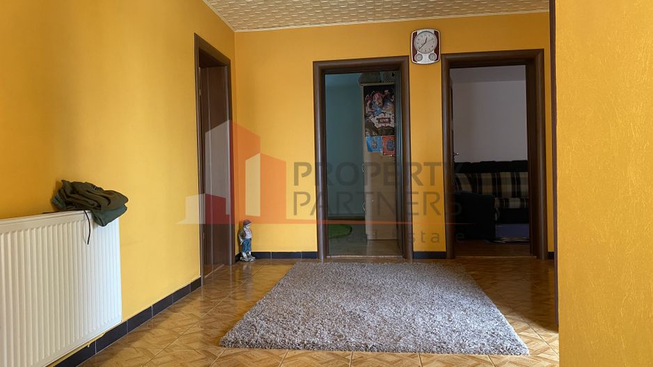 Casa Sabareni , rezidential/gadinita. - Poză 2
