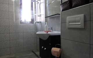 Apartament la casa, 2 dormitoare, zona Dechatlon - Poză 7
