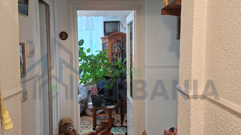 De vanzare apartament central 2 camere - Poză 2