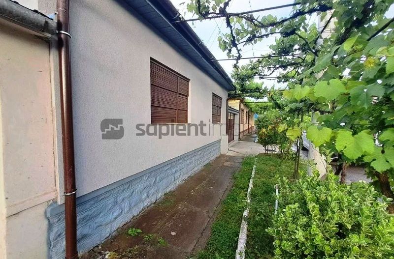 Casa cu 3 camere in zona linistita - Poză 2
