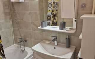 Vanzare Apartament 3 camere renovat & mobilat - Poză 5