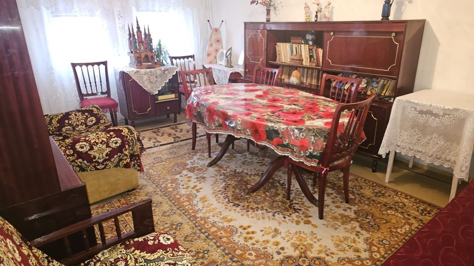 Vanzare - apartament cu 2 camere, Micro 20, J-uri - Poză 2