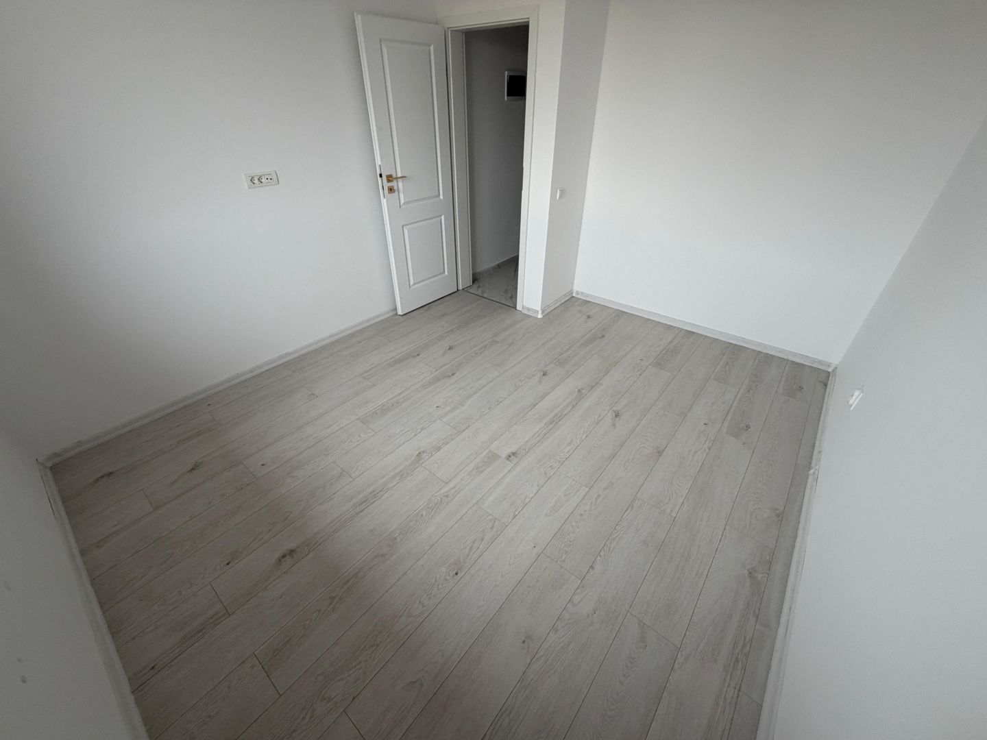 CASA CUB -RATE DEZVOLTATOR, CELOFIBREI, TOATE UTILITATILE, COMISION 0% - Poză 9