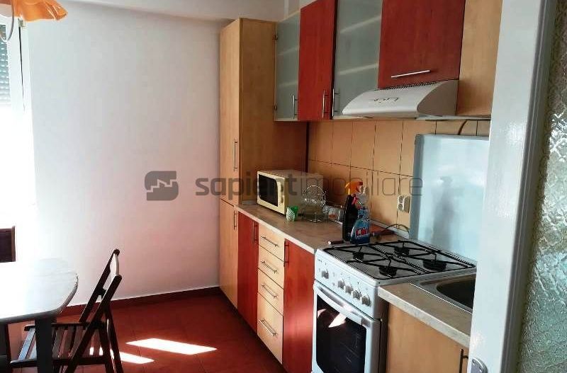 De inchiriat ap.cu 4 camere in Cantemir - Poză 1