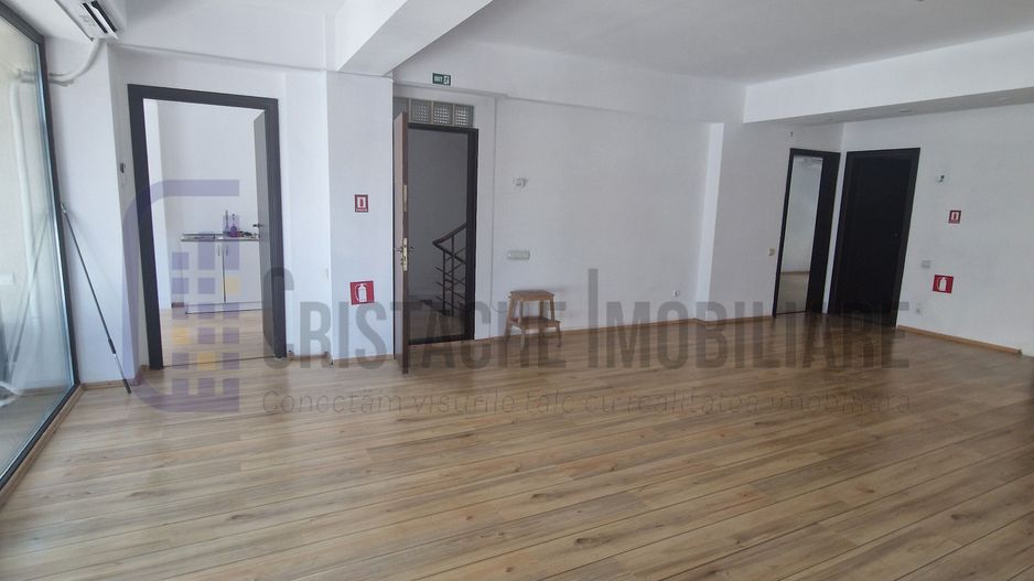 Vila P+3, suprafata utila 345 mp, aflata la 10 min. de P-ta Victoriei - Poză 3
