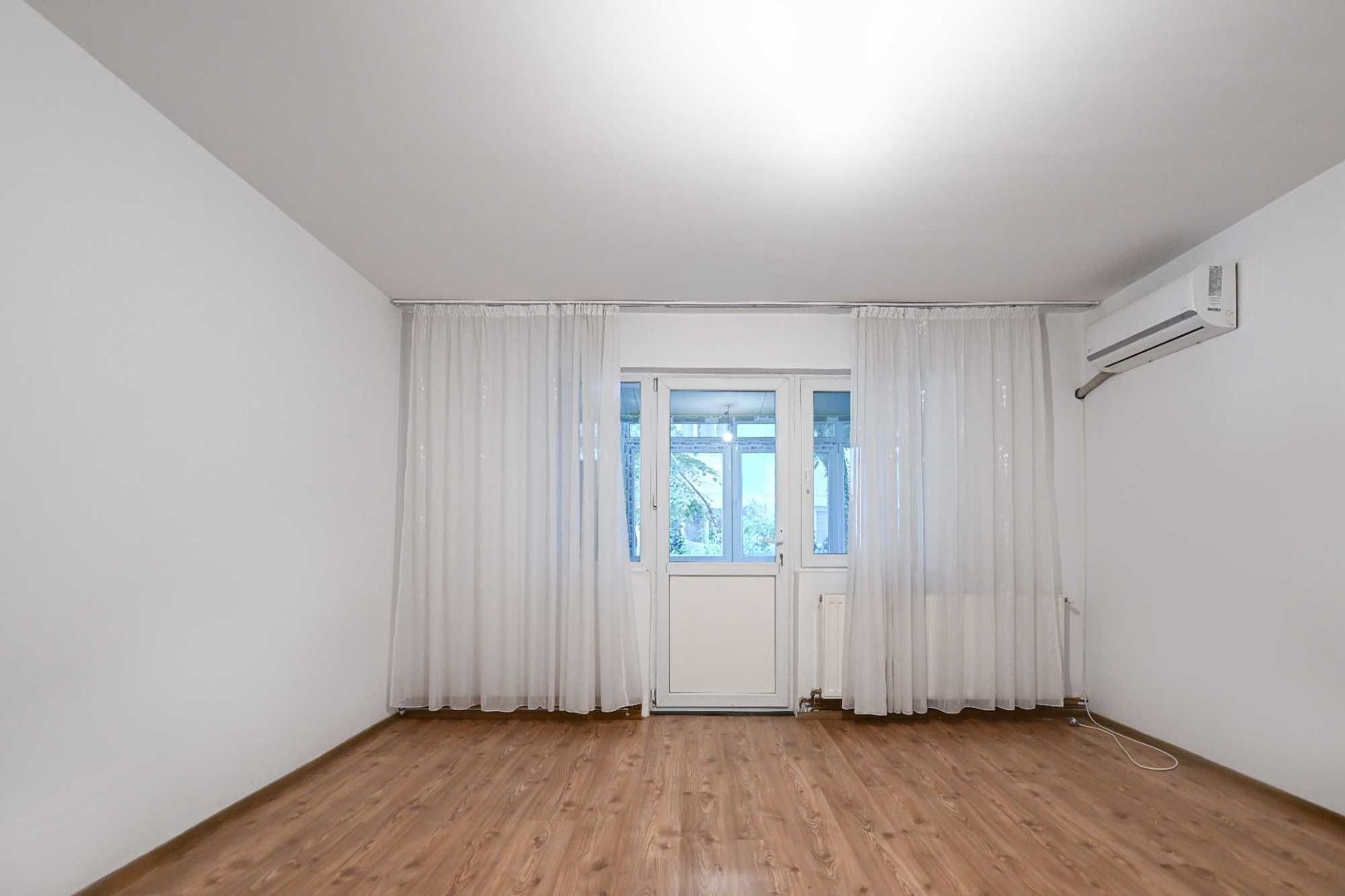 Apartament 2 camere 54 mp – Rovine, parter Centrală proprie - Poză 7