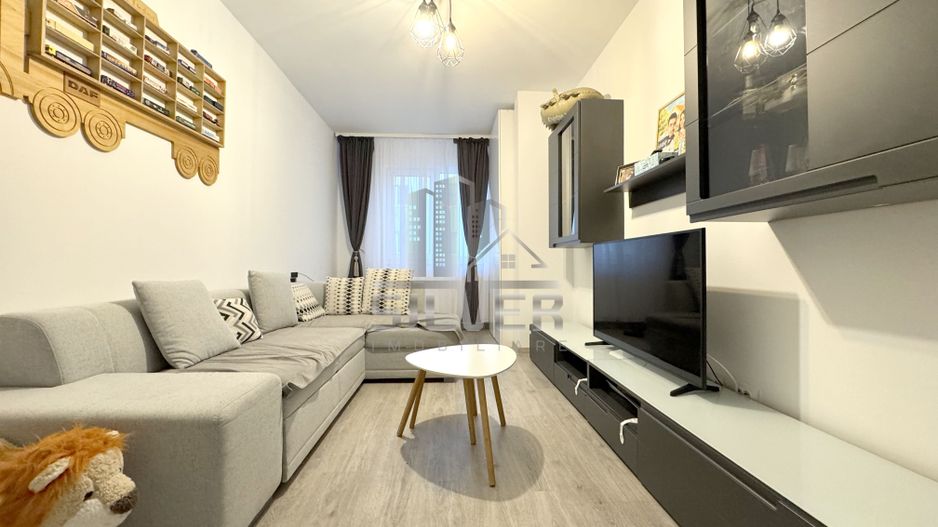 Apartament cu 2 camere dec./55mp/parcare subterana/zona repr.Bmw. - Poză 1