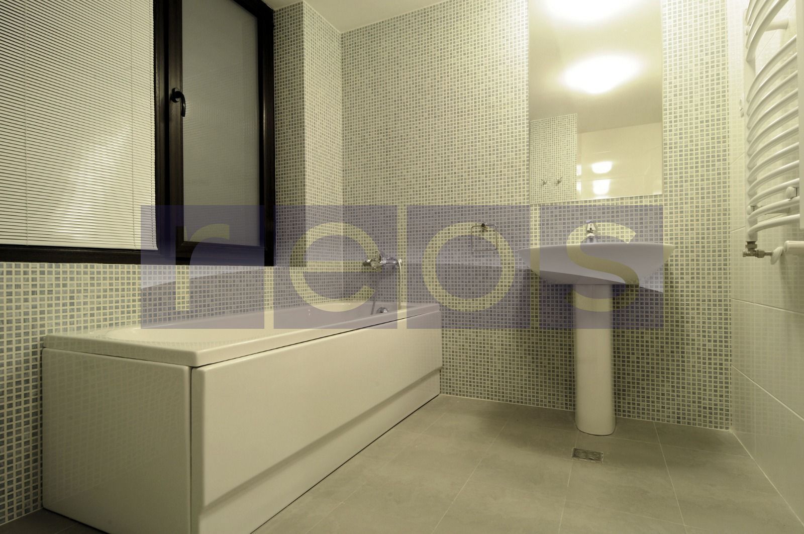 VANZARE APARTAMENT DEOSEBIT 81MP | 3 CAMERE | MOBILAT-UTILAT | PARCARE - Poză 9