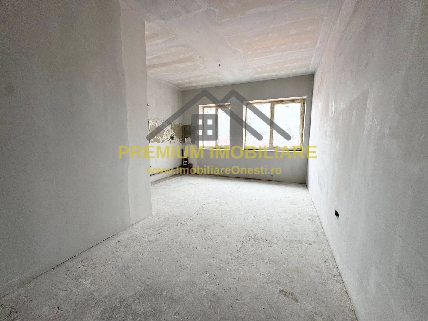 Oportunitate unică de investiție – Etaj complet de vânzare în Onești - Poză 4