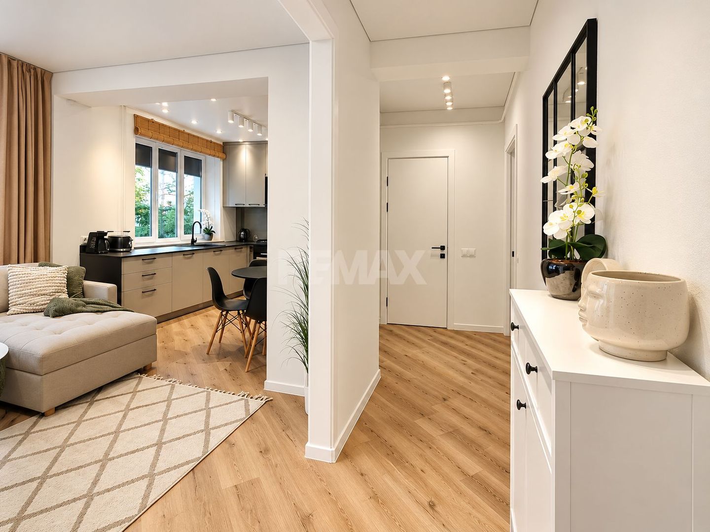 CHIRIE APARTAMENT CU 1 CAMERĂ + LIVING | 43,9 m² | RÂȘCANI - Poză 3