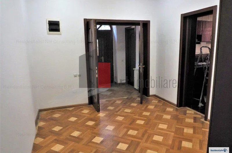 Vilă ultracentrală cu 6 camere – ideală pentru birouri sau activități comerciale - Poză 4