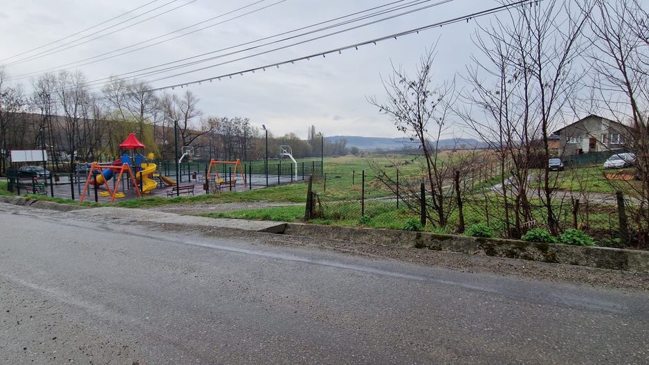 Teren intravilan Falticeni - Poză 1