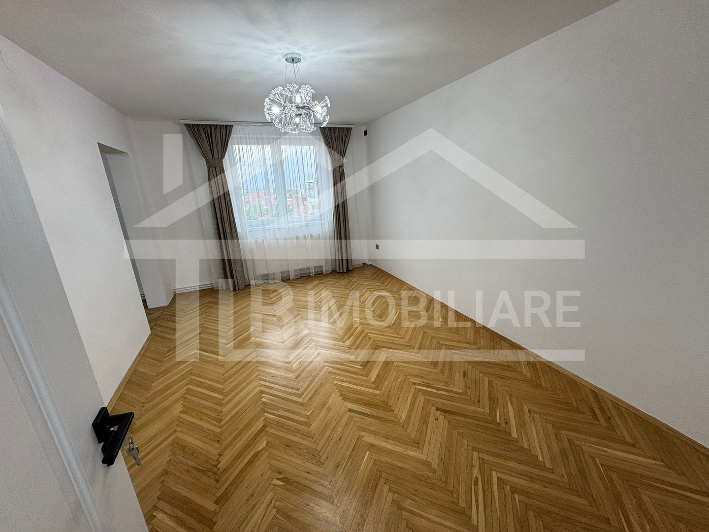 Apartament cu 2 camere, 50mp, decomandat, Zona Centrala - Poză 5