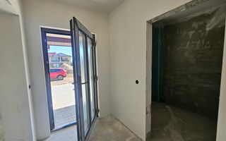 Casa noua 4 dormitoare, spatiu bun pentru familie - Poză 8